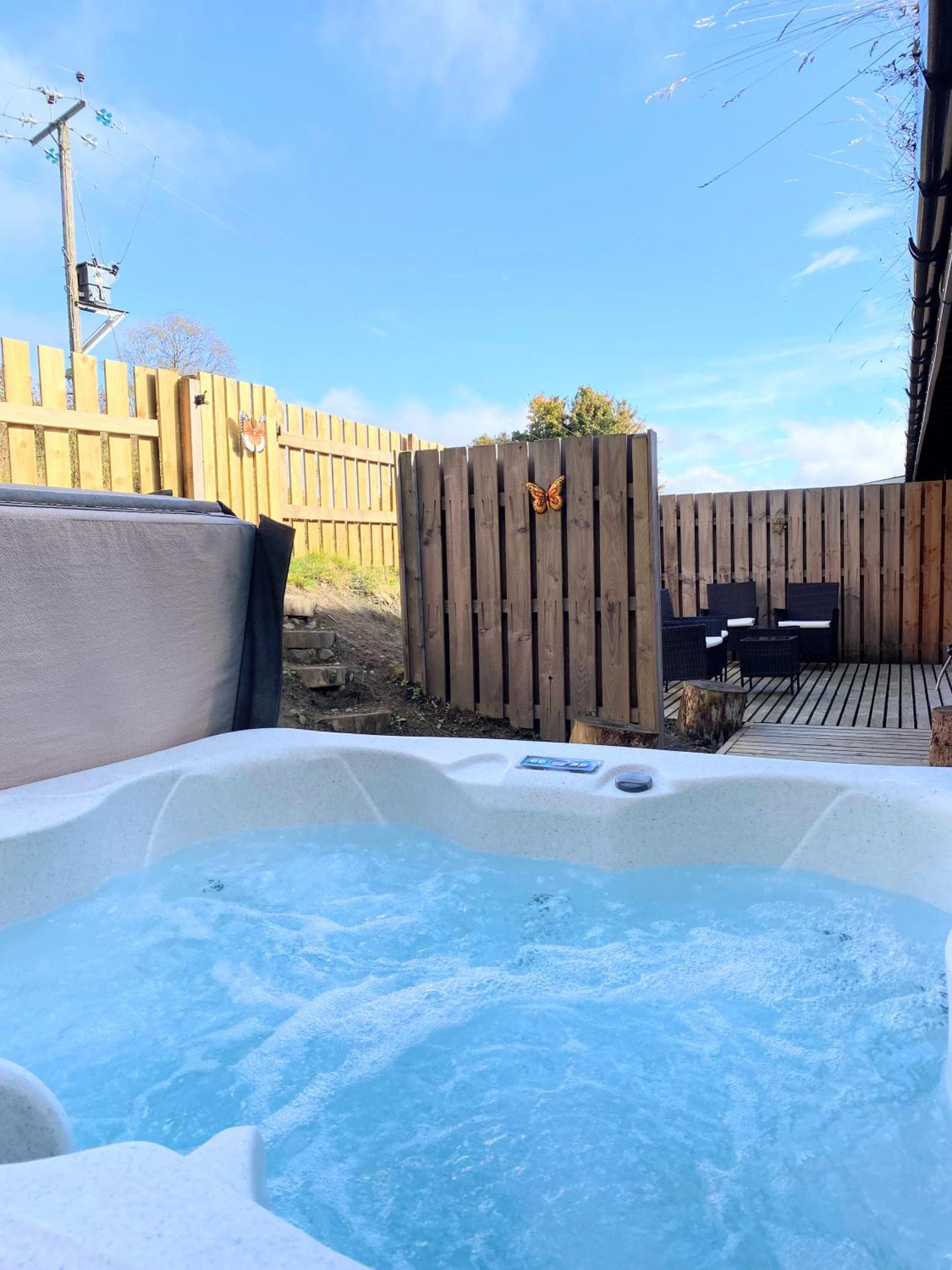 Kaoglen Squirrel Drey-Hot Tub-Pet Friendly-Perth