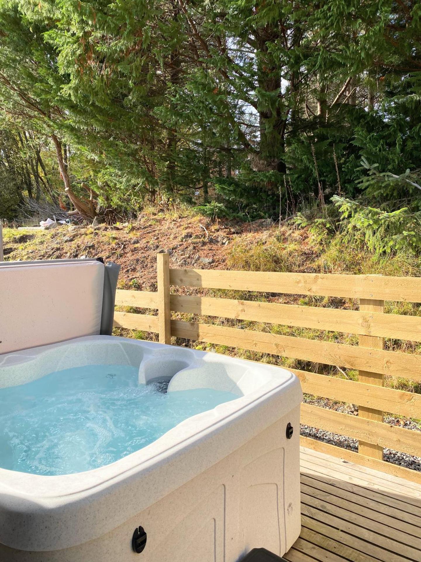 kaoglen Wild-Hot tub-Cairngorms-Pet Friendly