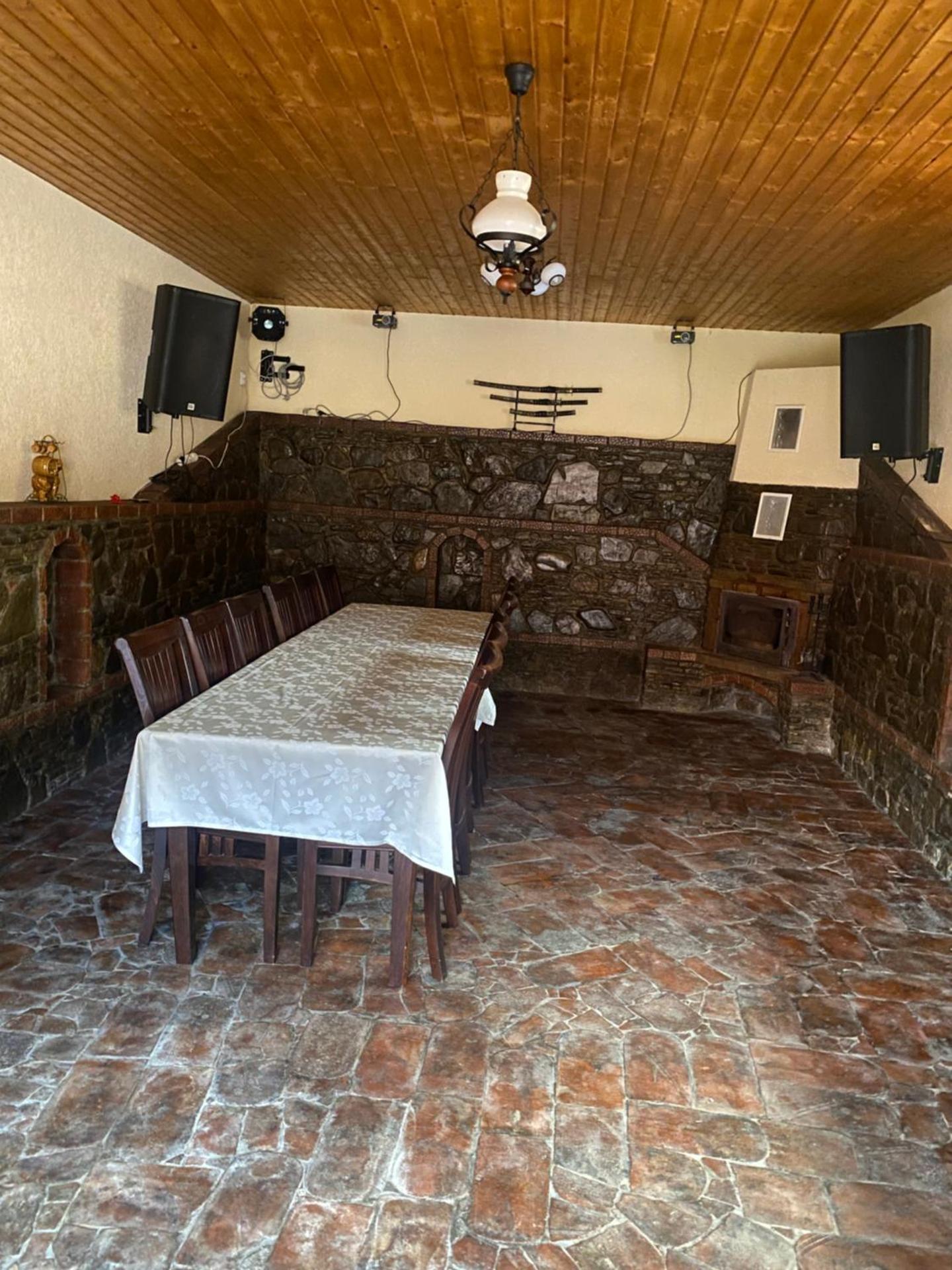 Communal lounge/ TV room