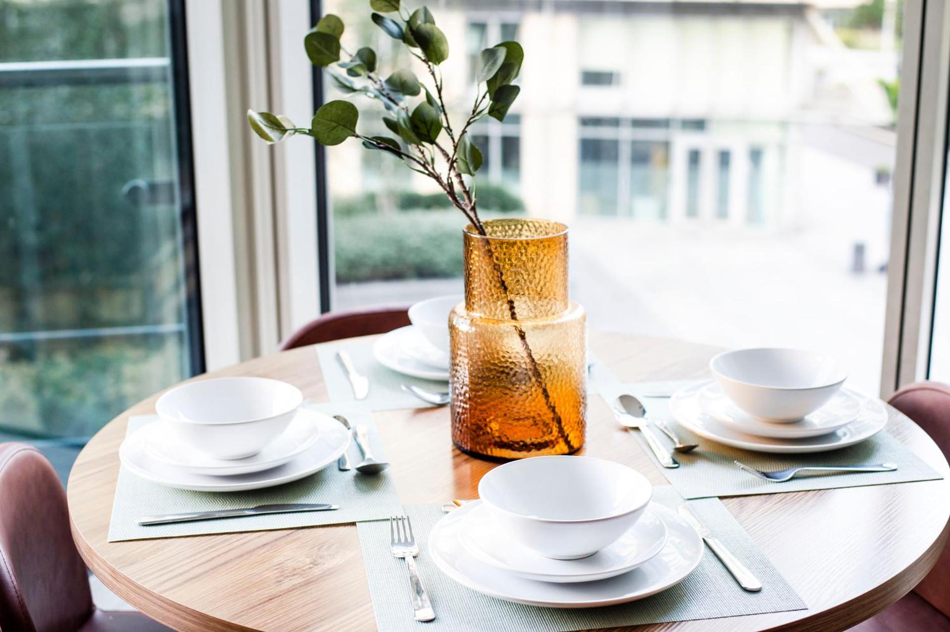 The Thamesview - Stylish 2 Bed Flat with Balcony