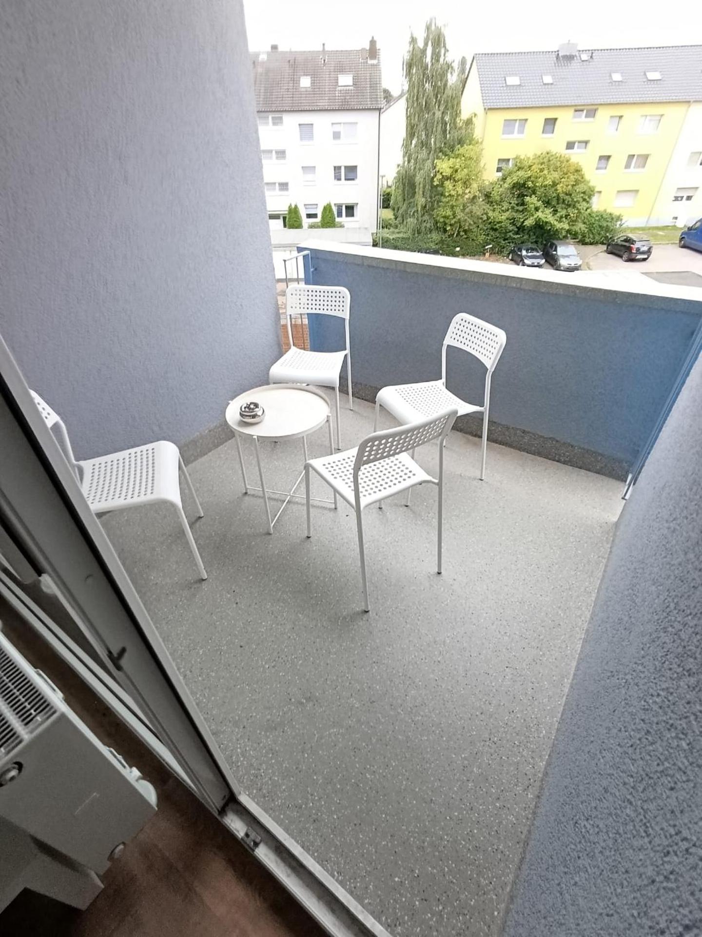 Monteurwohnung Ferienwohnung Business Appartement rechts Langenfeld