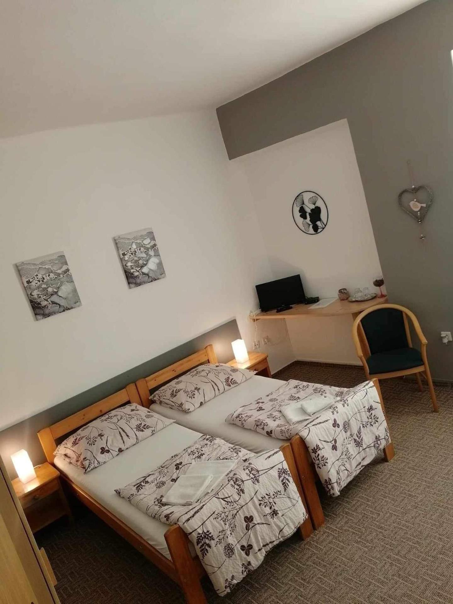 Excalibur Penzion a Restaurace