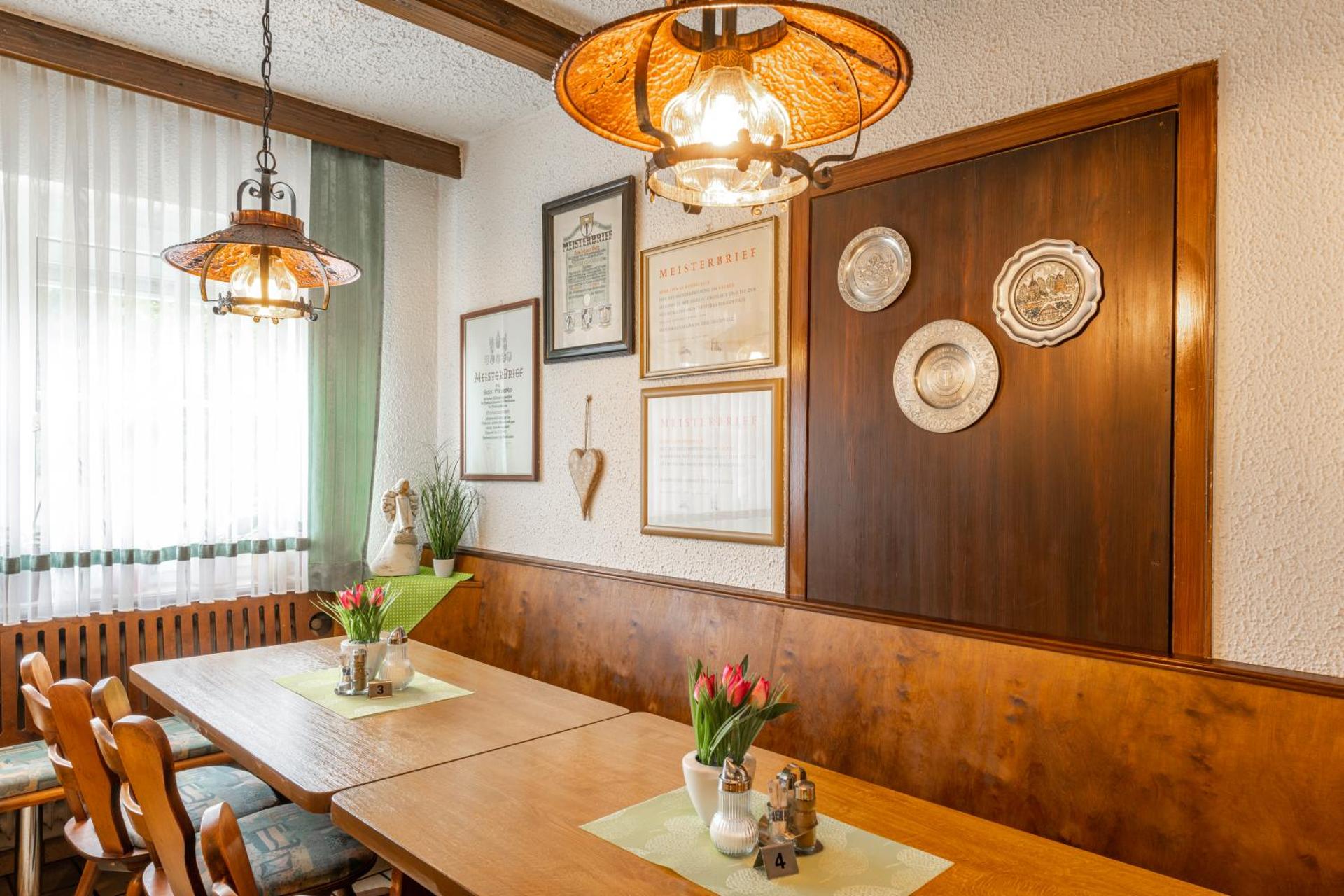 Restaurant/places to eat