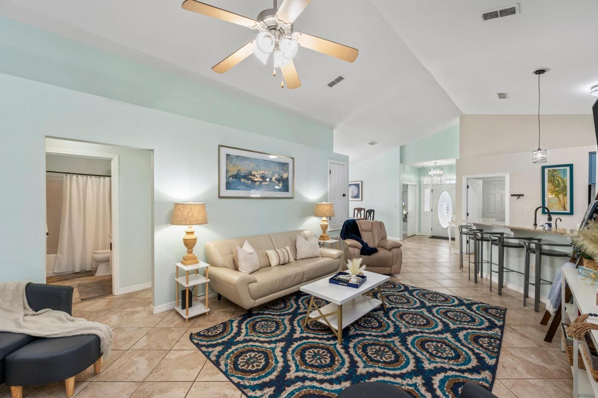 Beautiful Pet Friendly Home! Tropical Pool, Optional Golf Cart & Pool Heat, Minutes to Beach