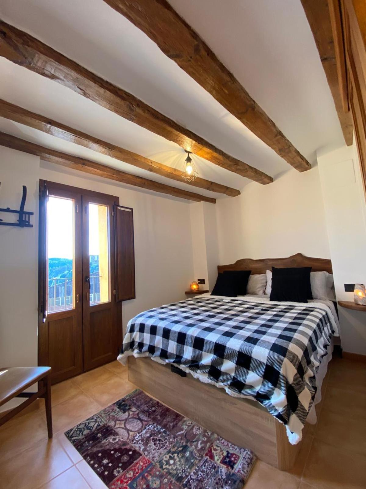 Apartaments Turístics LA FONTETA