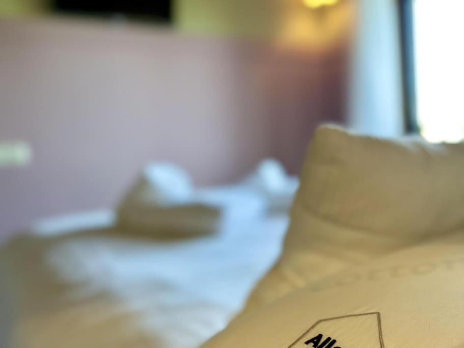 Mas Can Serra, casa a Queixans