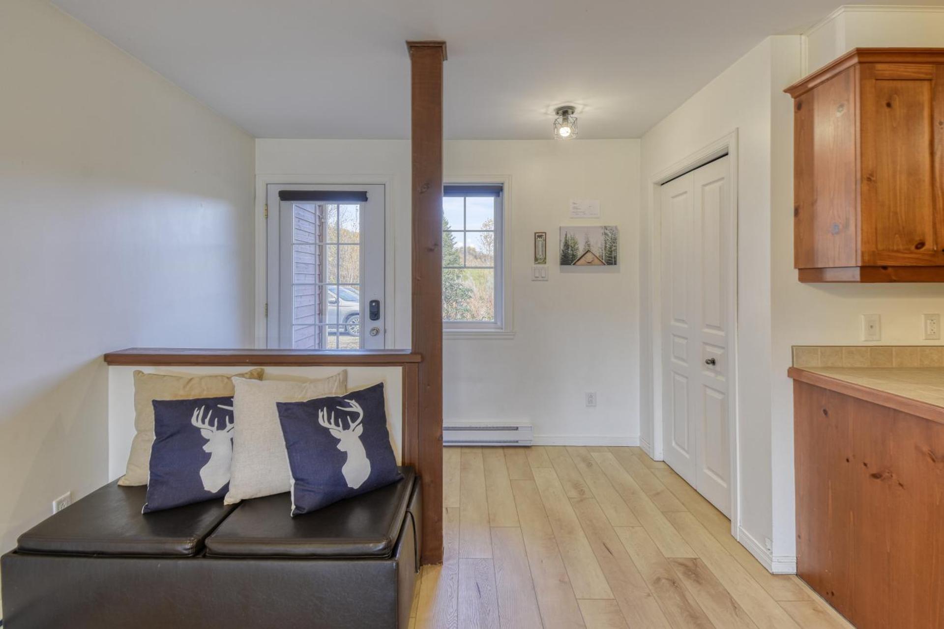 Cozy Chalet on the 9th Hole La Bête Pool Golf