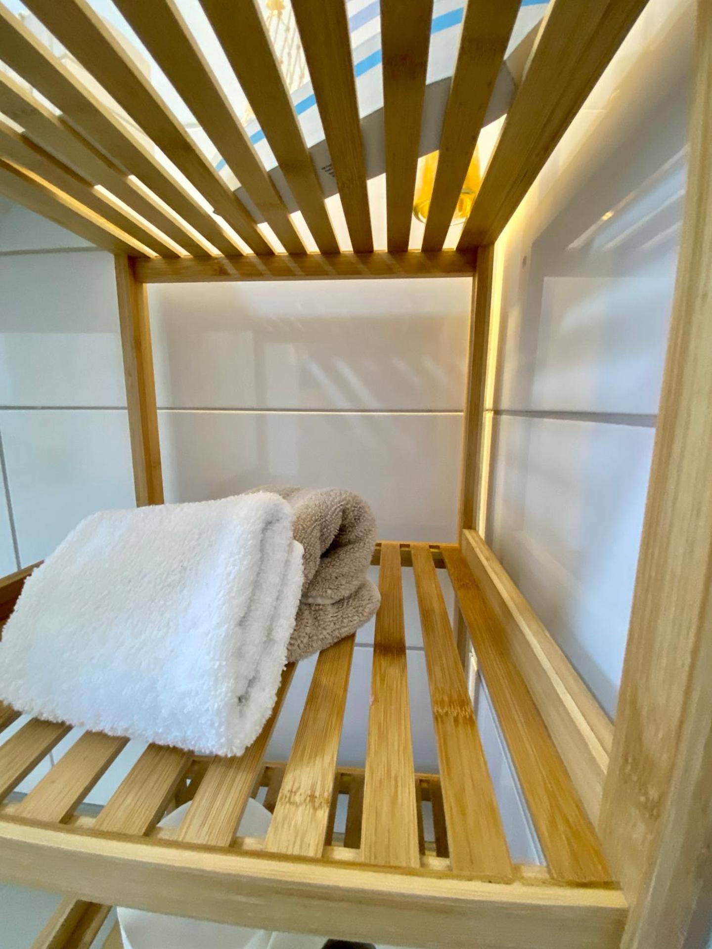 SLEEP WELL Apartments DETMOLD - Tempur Beds- NEU - Top Lage - Free parking - WIFI