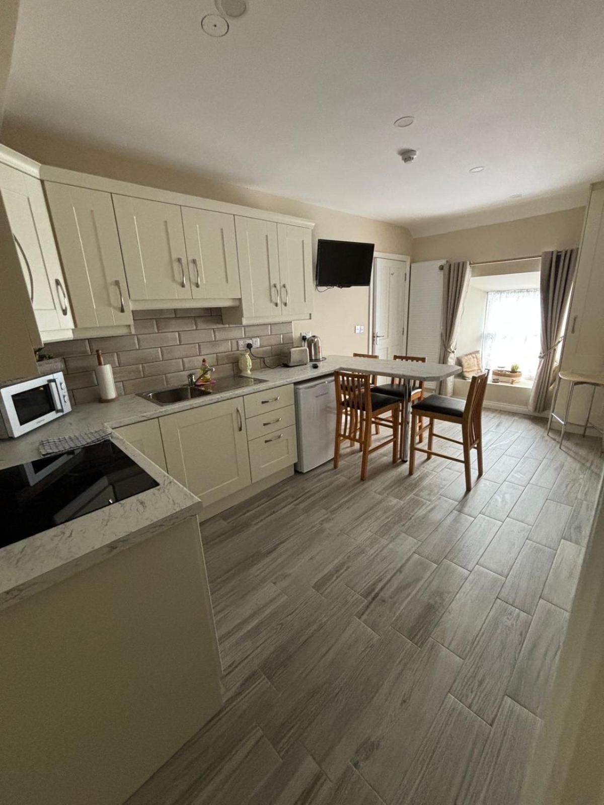 The Shebeen Apartment2