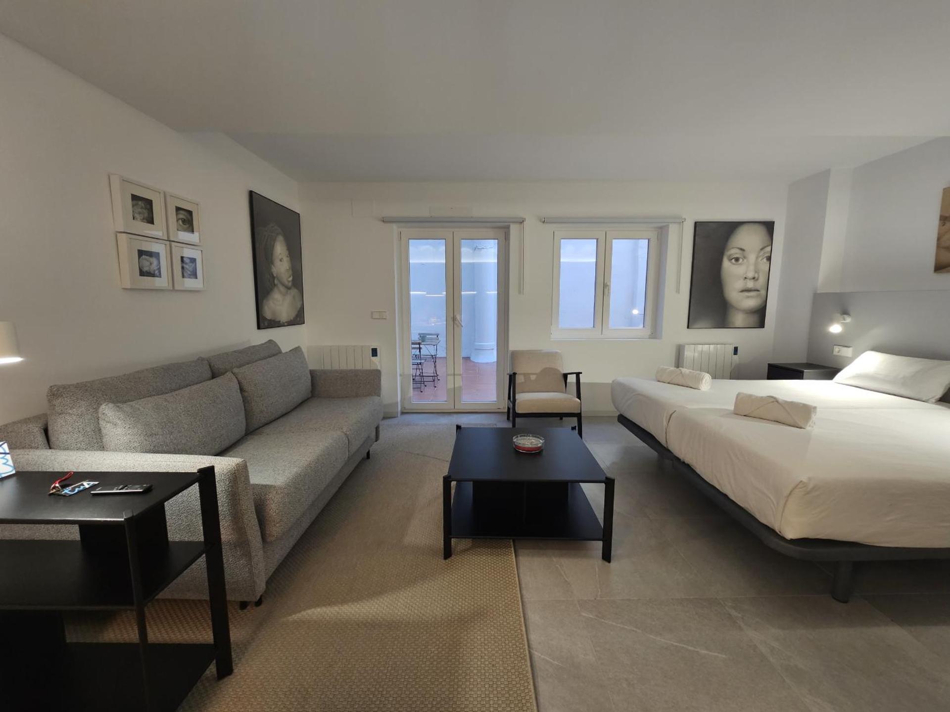 Estafeta 85 by Clabao