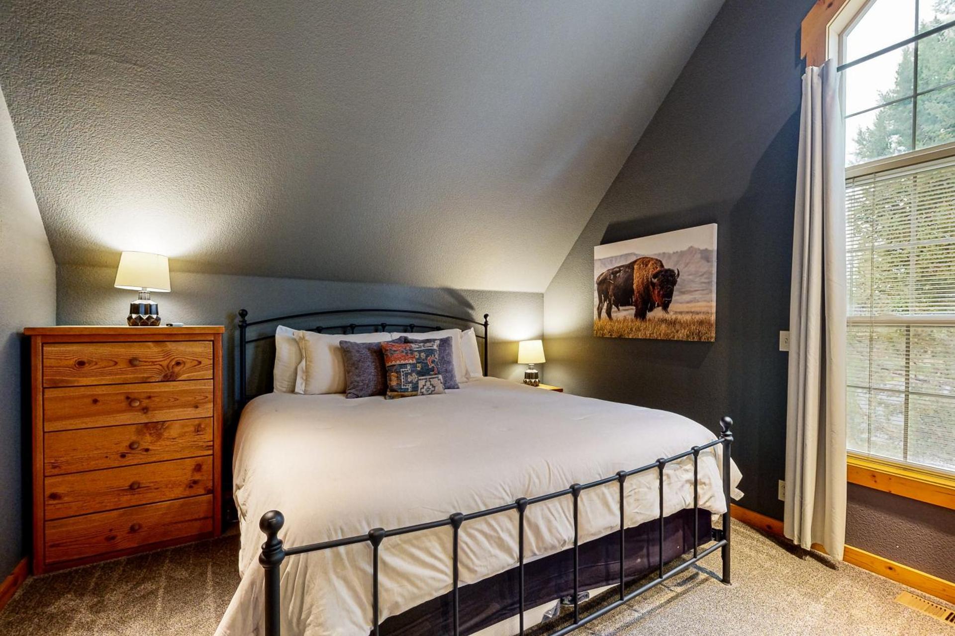 Eagle Crest Elegance