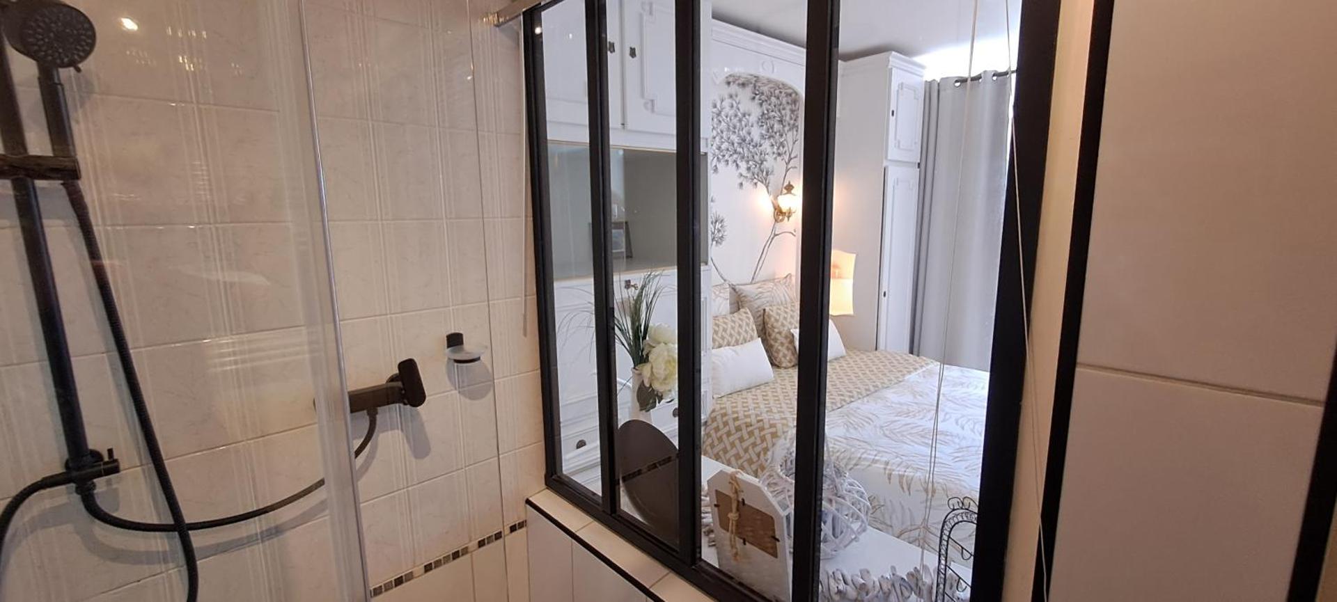 Appartement terrasse esprit loft vue sur mer