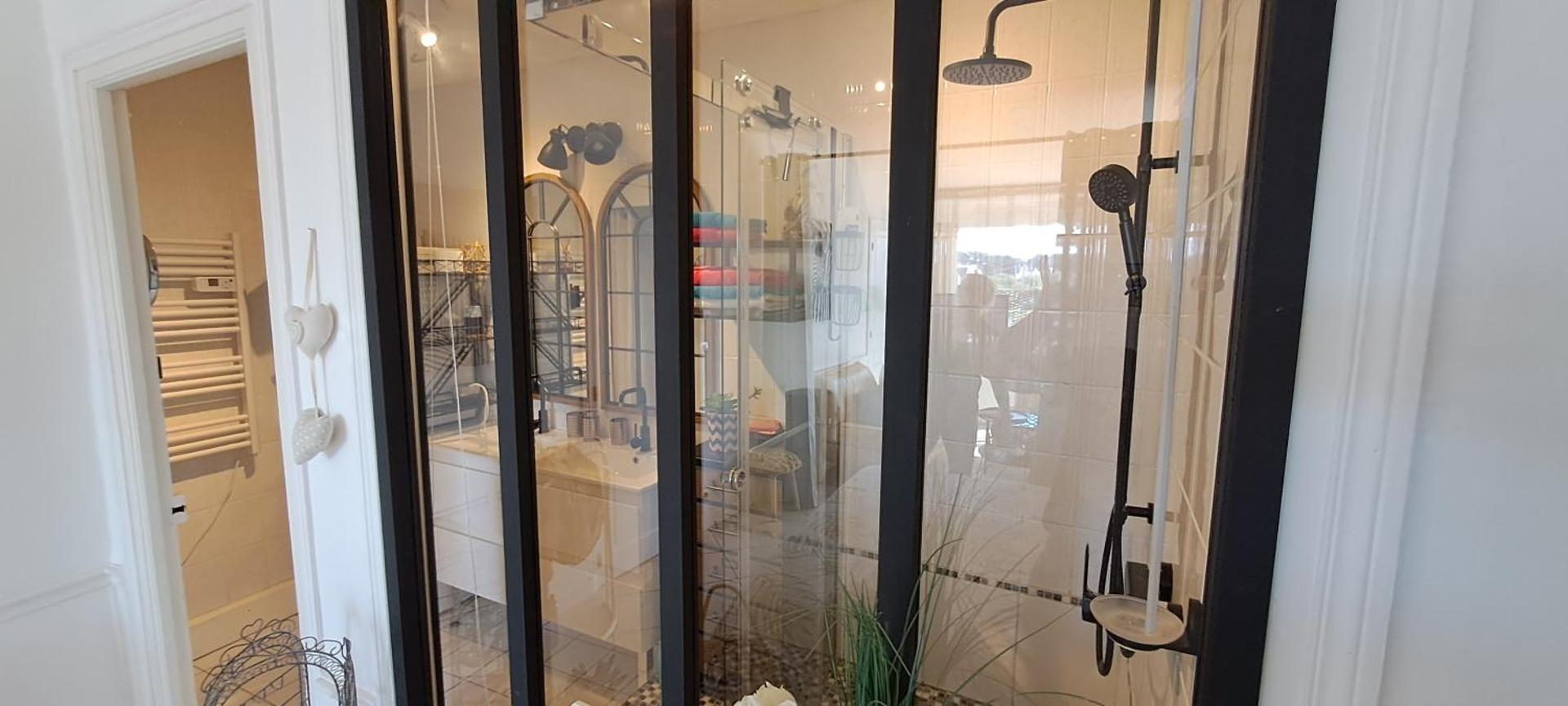 Appartement terrasse esprit loft vue sur mer