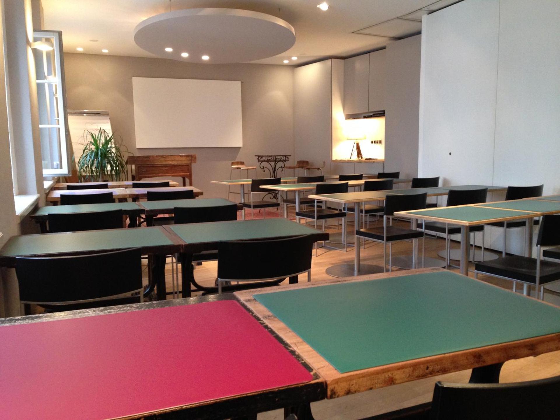 Meeting/conference room