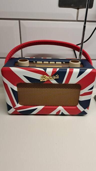 2 Bedroom Cottage in Bower Hinton - The Music Barn!