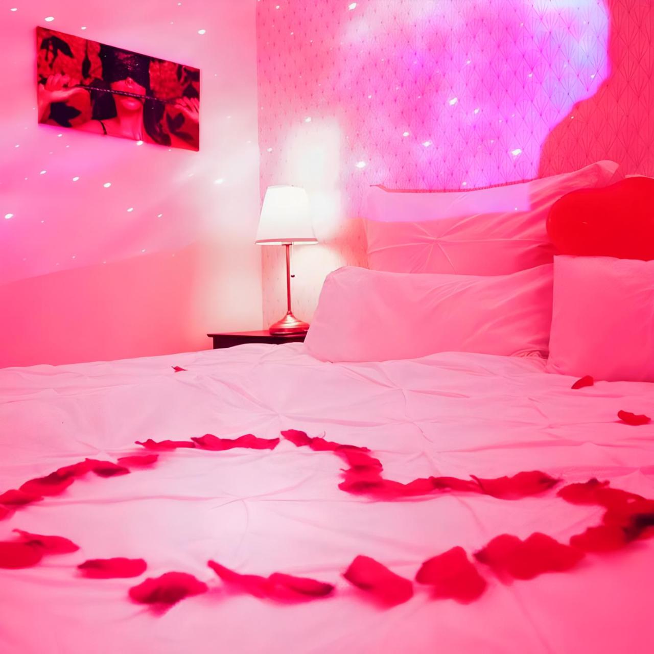 Dream Room avec Jacuzzi, Sauna, Table de massage et Lit à eau