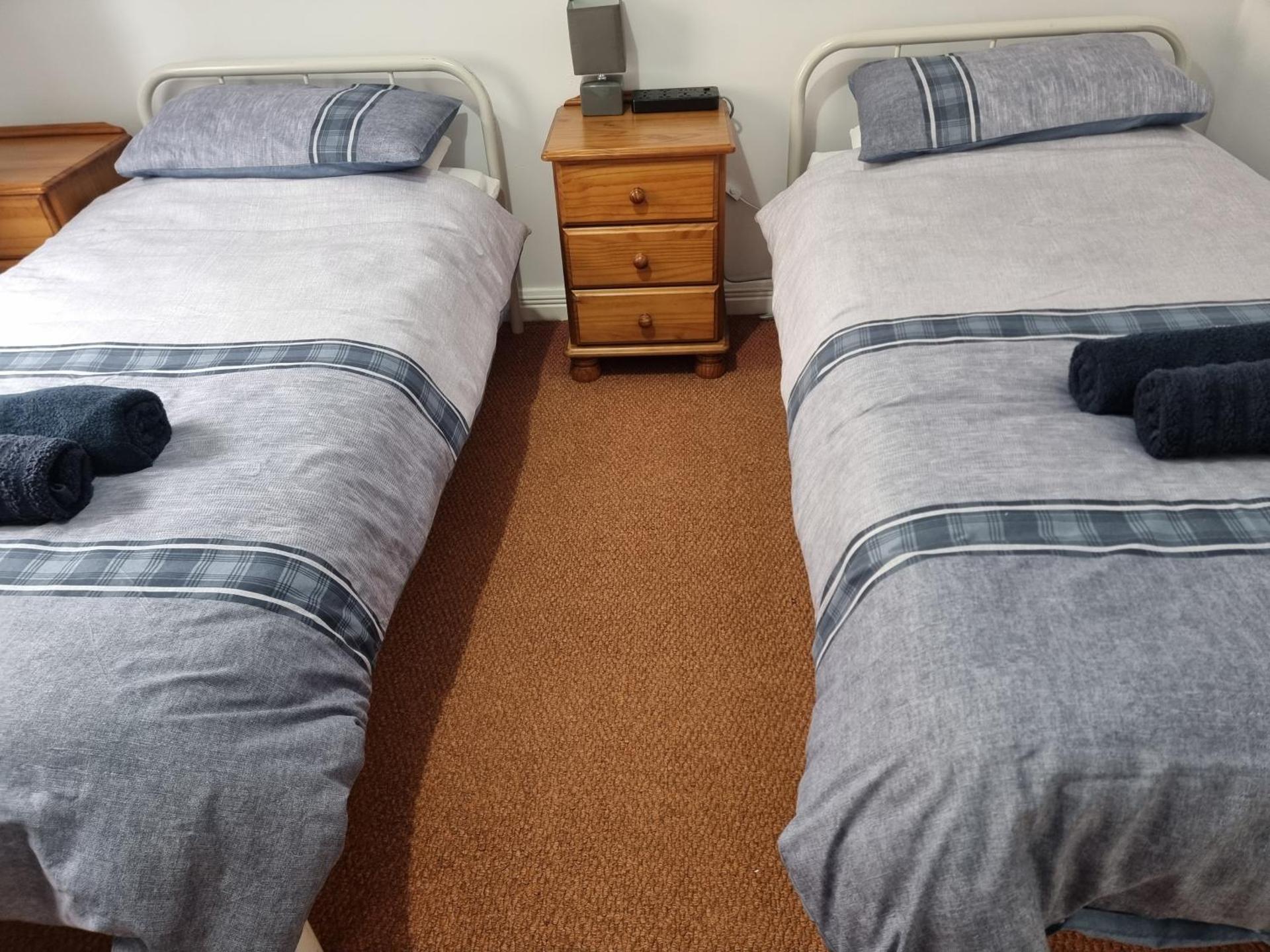 3-Beds Sleep 7 with Garden & Private Parking