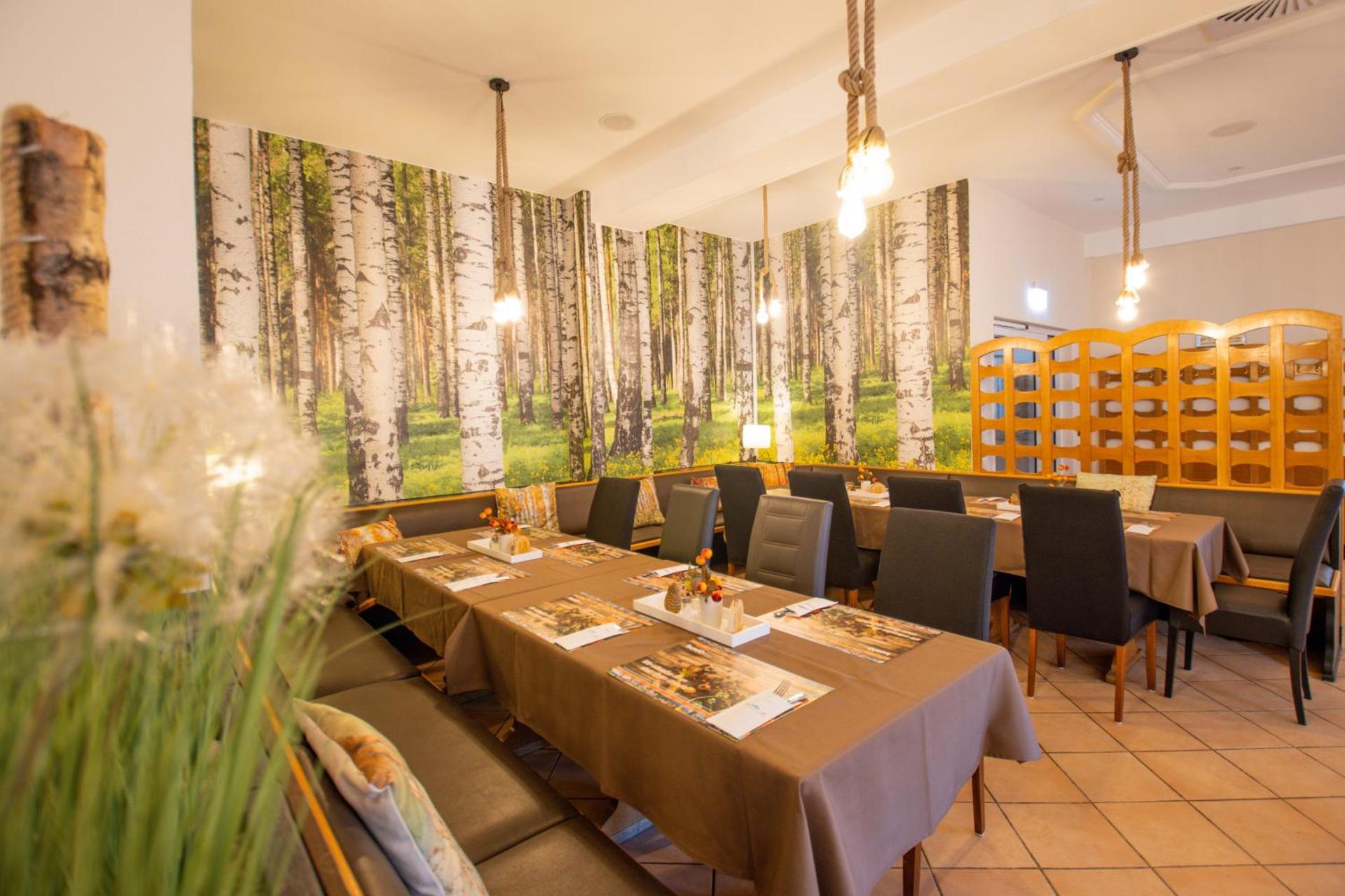 Restaurant/places to eat