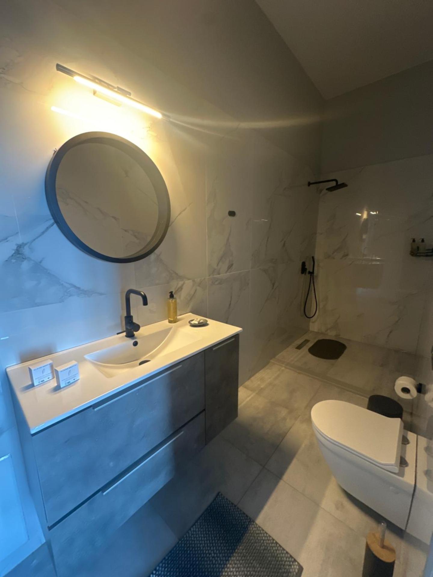 Endless blue suites 3