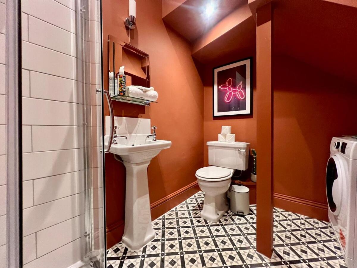 Stylish Victorian Home - Central Frome