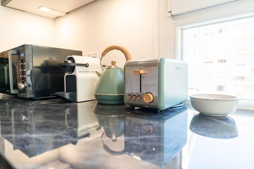 Superbe appartement deux chambres, centre proche port