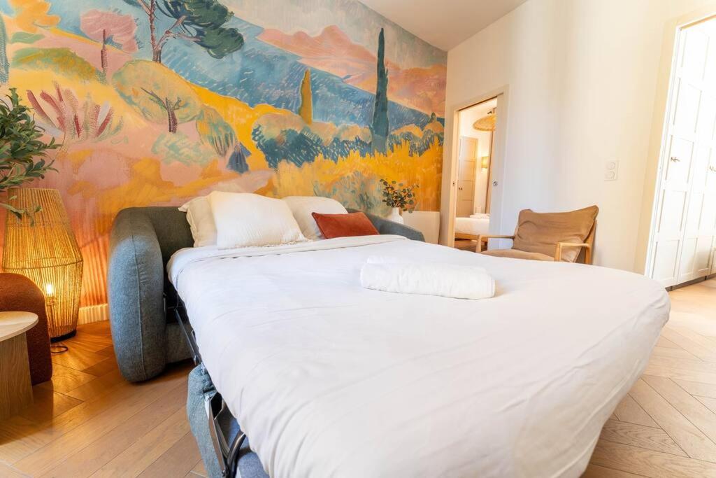 Superbe appartement deux chambres, centre proche port