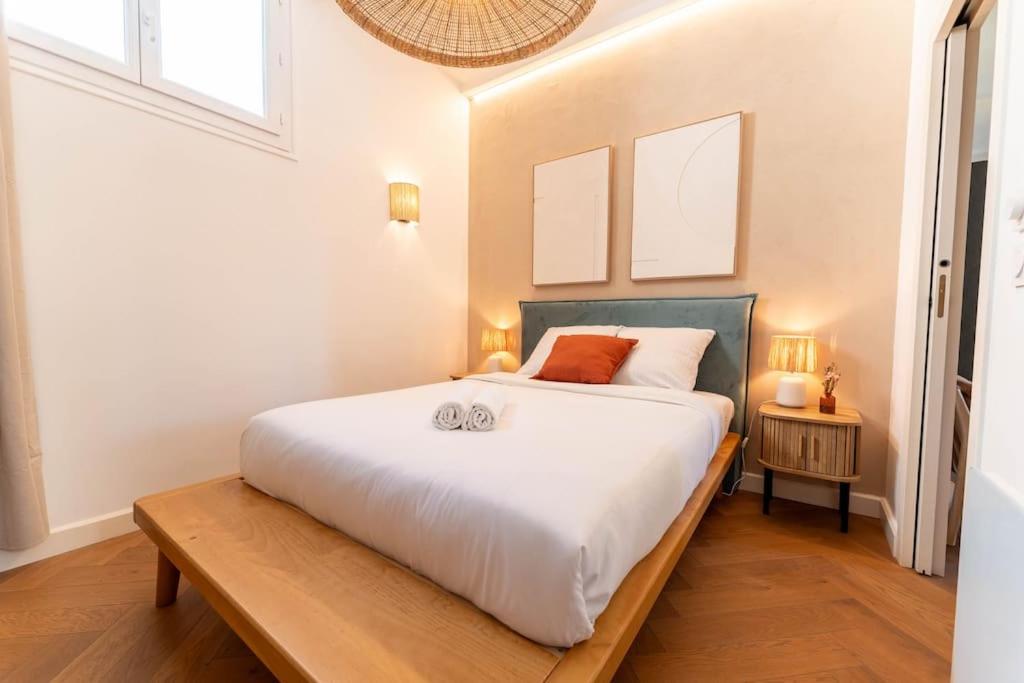 Superbe appartement deux chambres, centre proche port