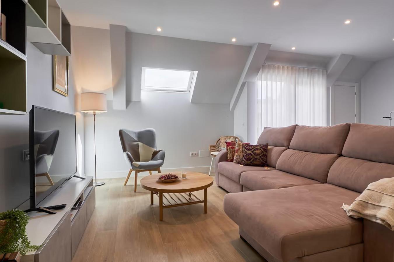 Alojamiento NUEVO en el centro de León - Edificio RVM