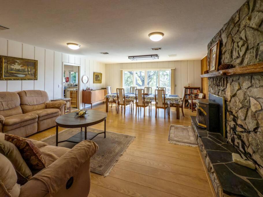 Yosemite Mountain Top Retreat Hilltop Manor Pool Spa