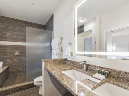 King Suite with Spa Bath