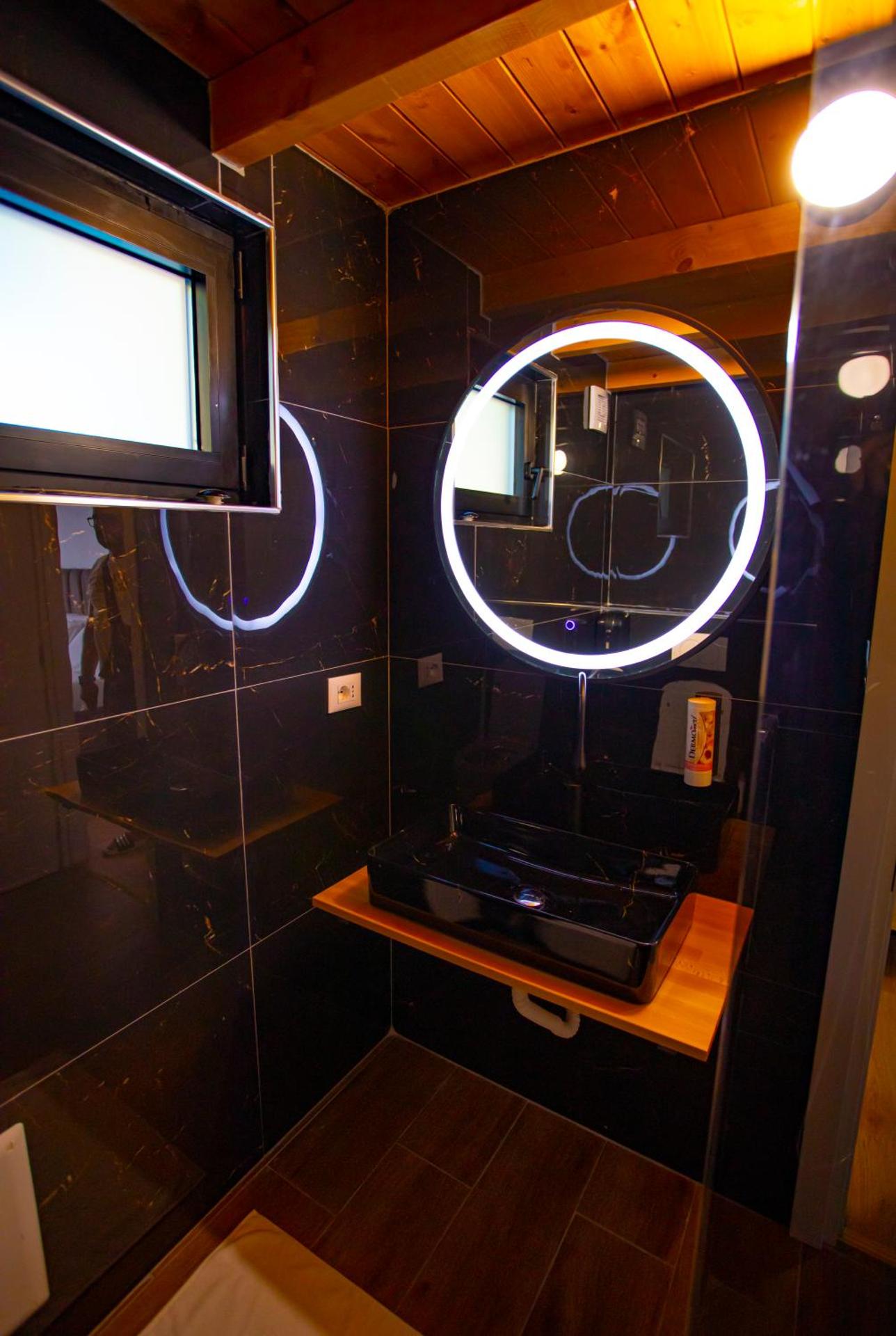 Hotel & Restorant Flamuri