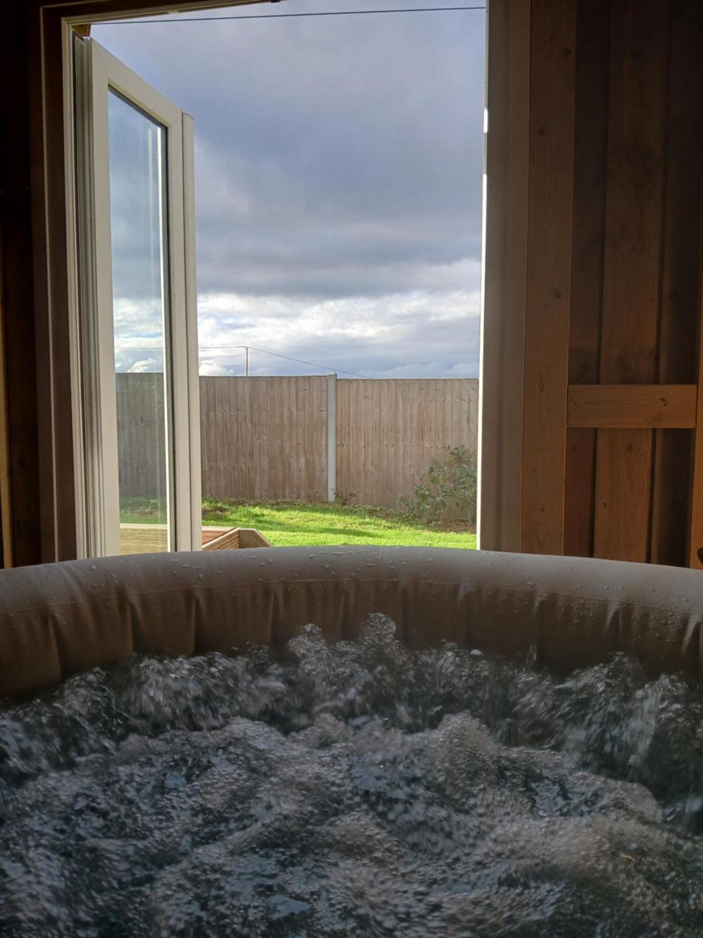 The Zen Den "With Lazy Spa"