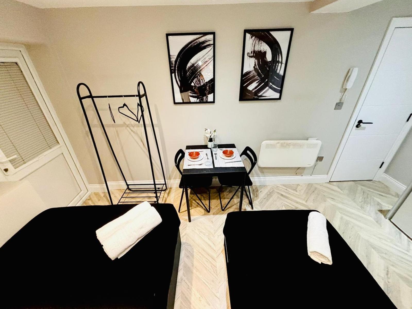 Heathrow airport studios