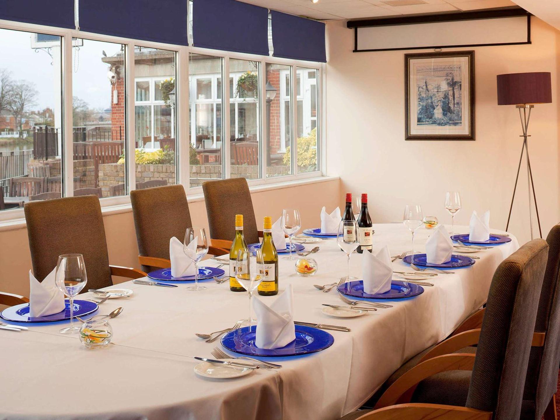 Meeting/conference room