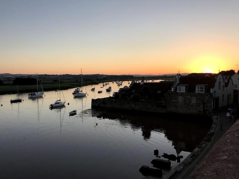 Stunning Georgian Town house with Open Fire, Piano & Games Room