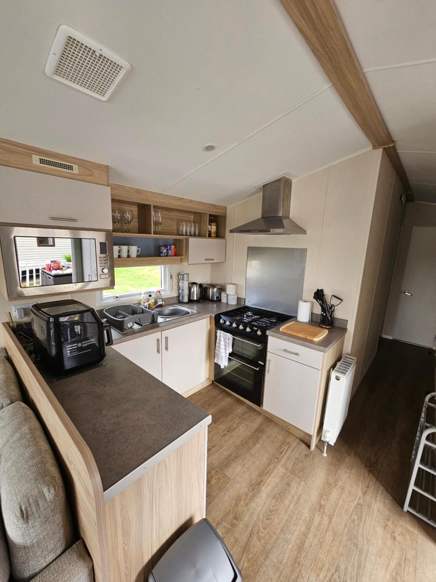 The Shutt's Escapes - Tattershall Lakes