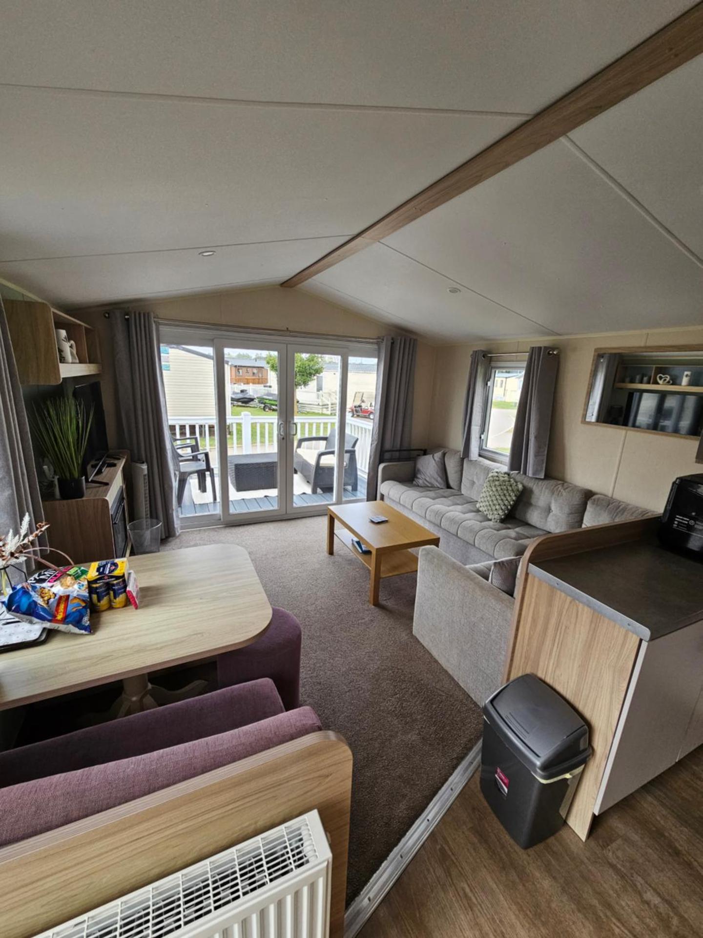 The Shutt's Escapes - Tattershall Lakes