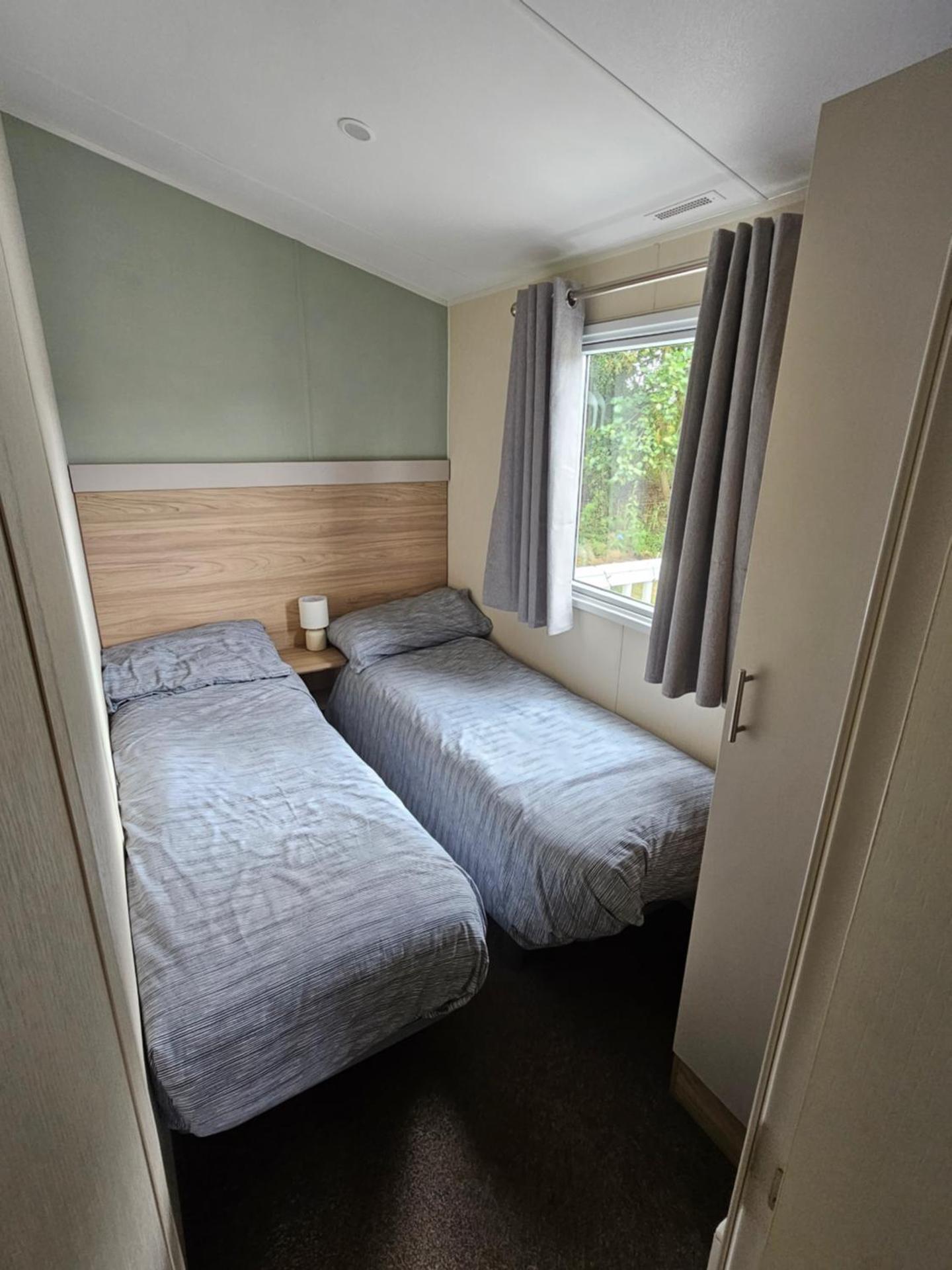 The Shutt's Escapes - Tattershall Lakes