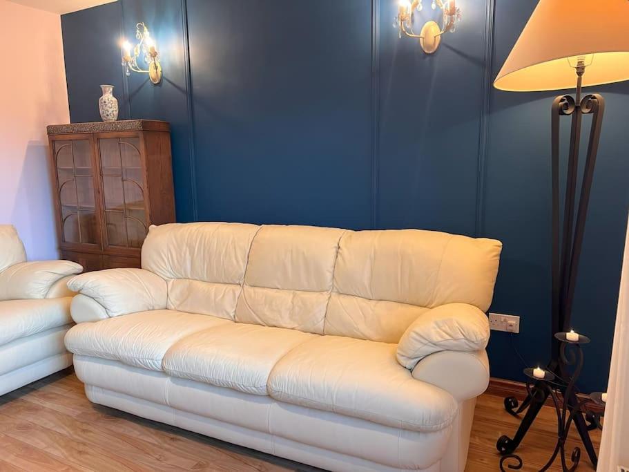 LILY'S LODGE - Beautiful Central Buncrana Home