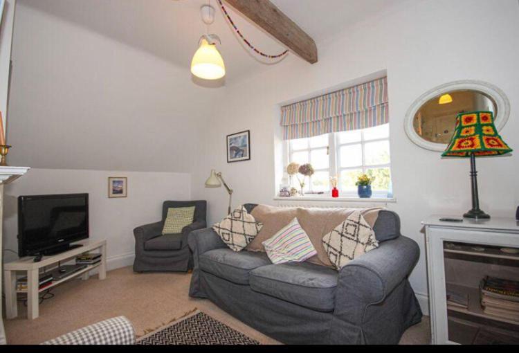 Flat 4 The Gables Lyme Regis with parking