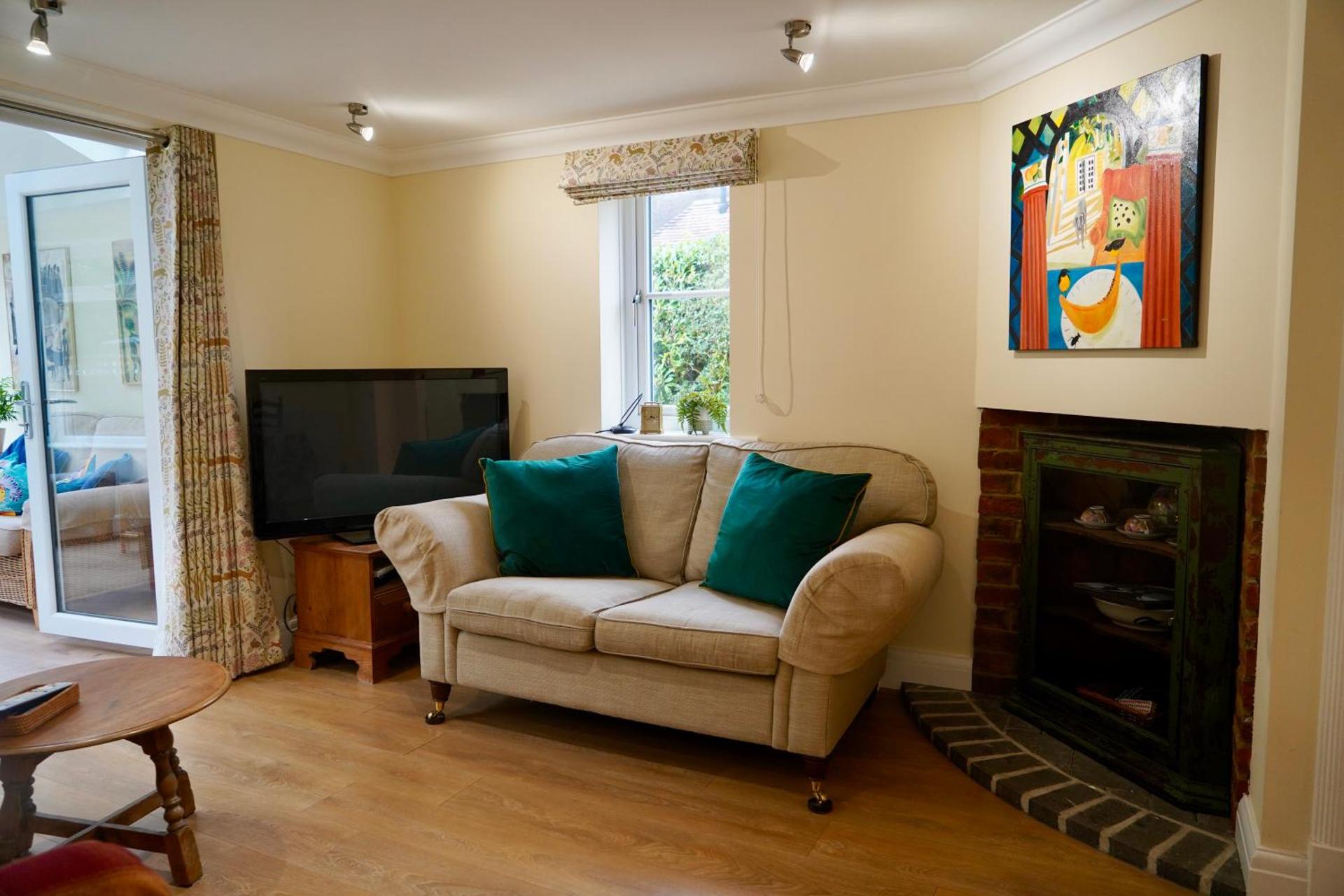 Communal lounge/ TV room