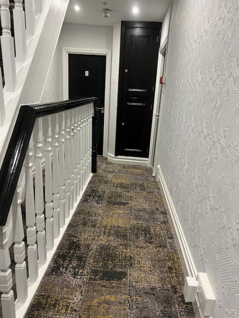 Brynhyfryd Guest House