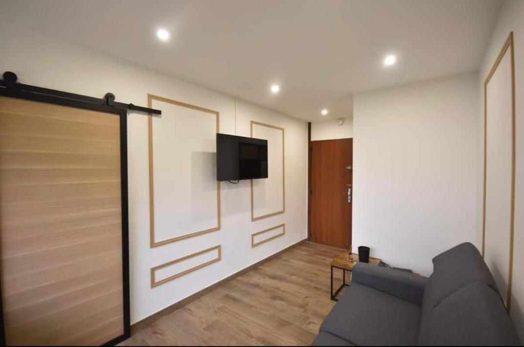 Prado Marseille 8eme studio