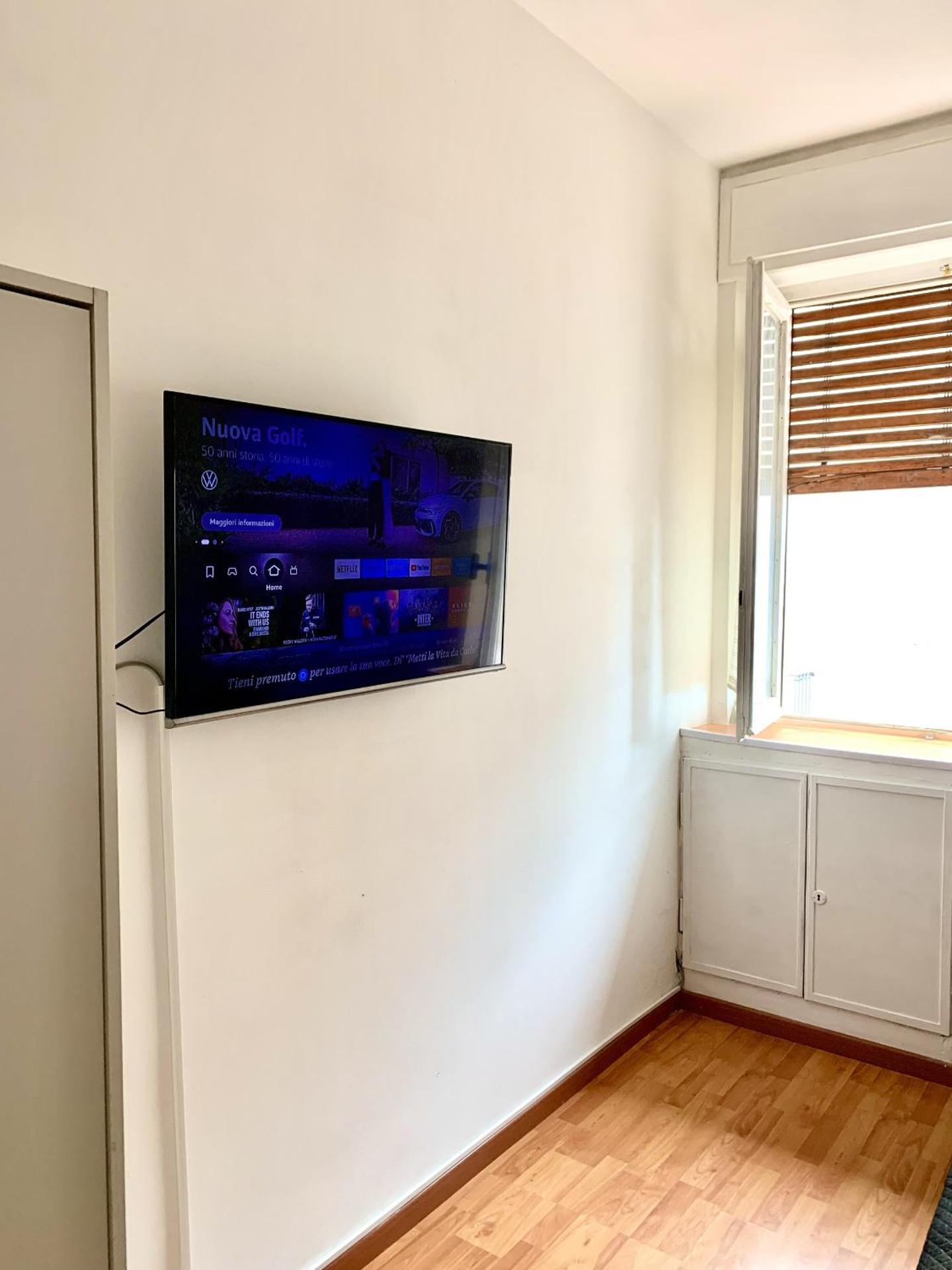 The Tower centro - Piazza Castello 11