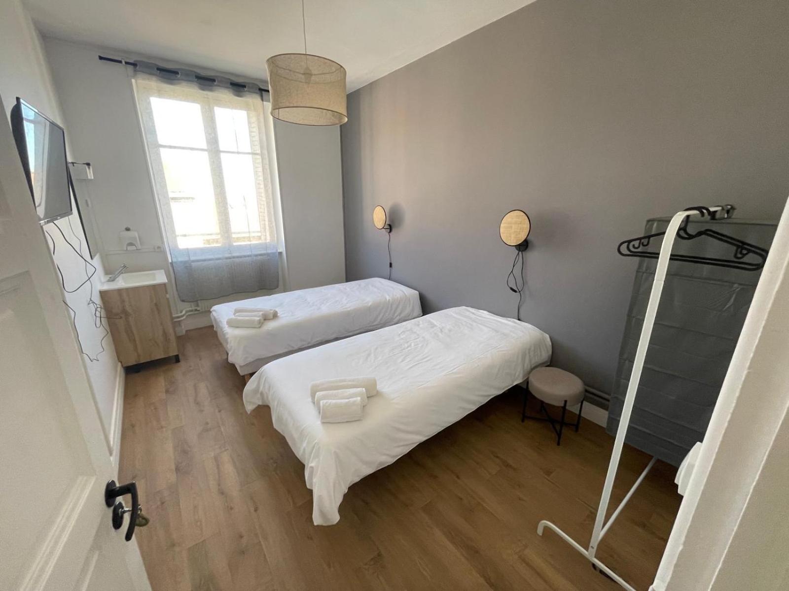 Hotel Clermont Airport