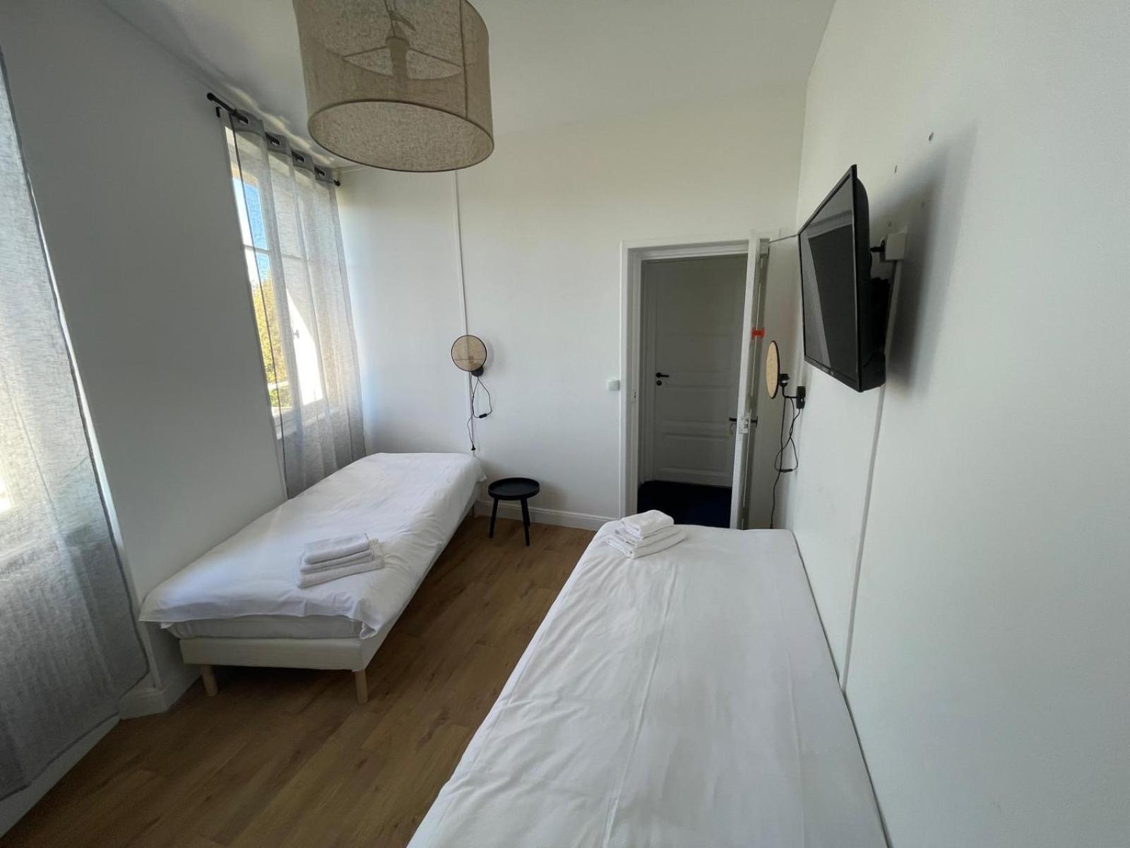 Hotel Clermont Airport