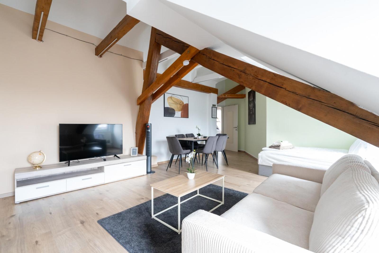 Communal lounge/ TV room