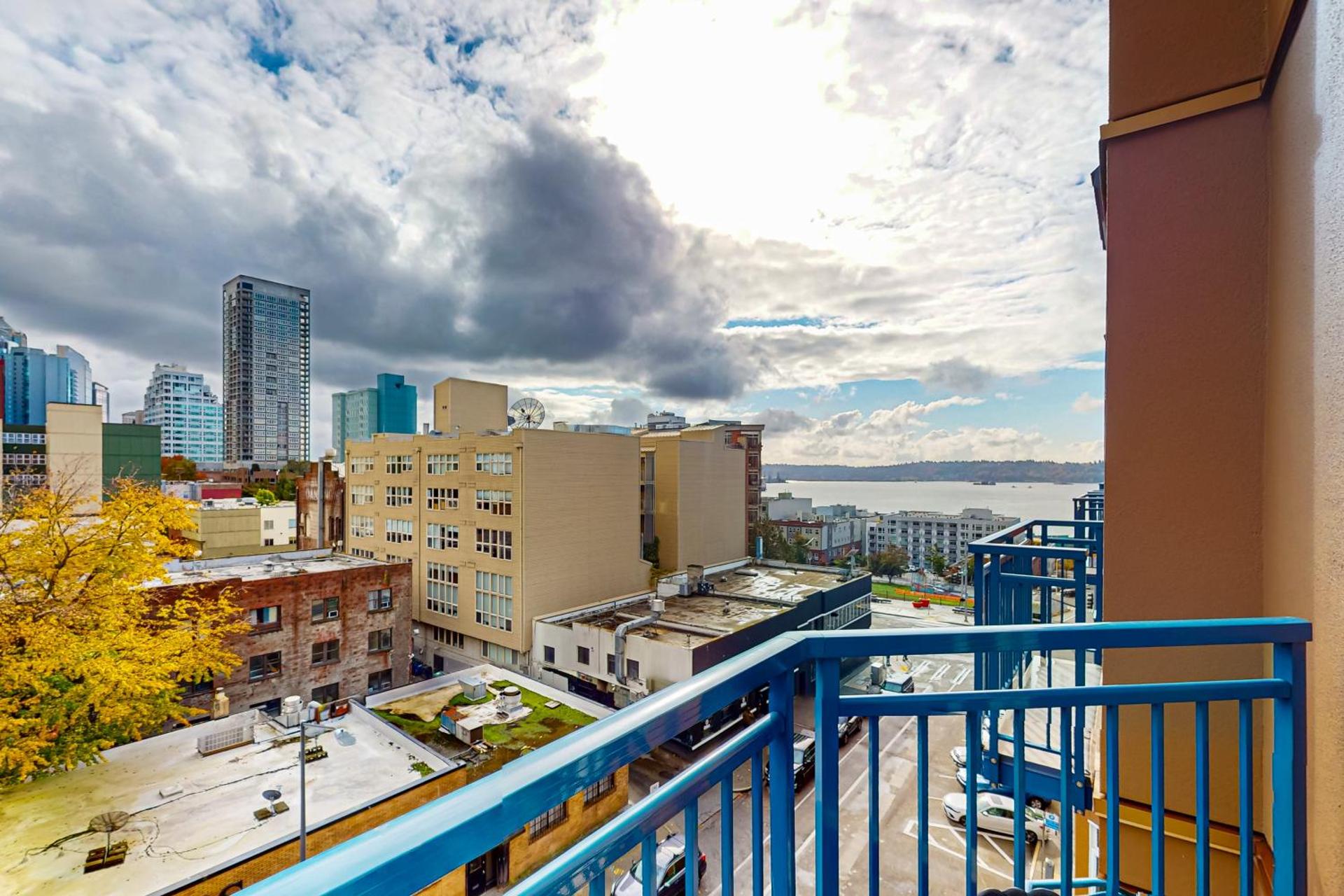 Belltown Condo Unit 733