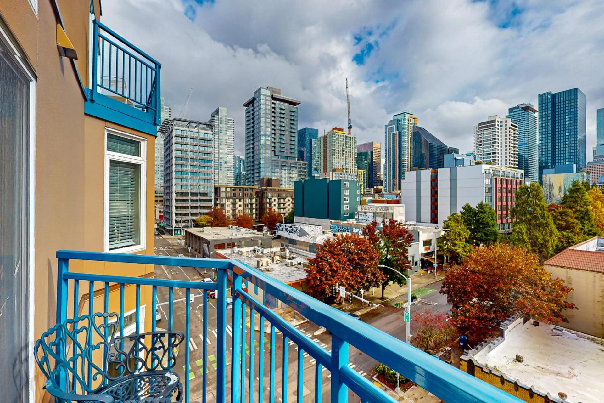 Belltown Condo Unit 733