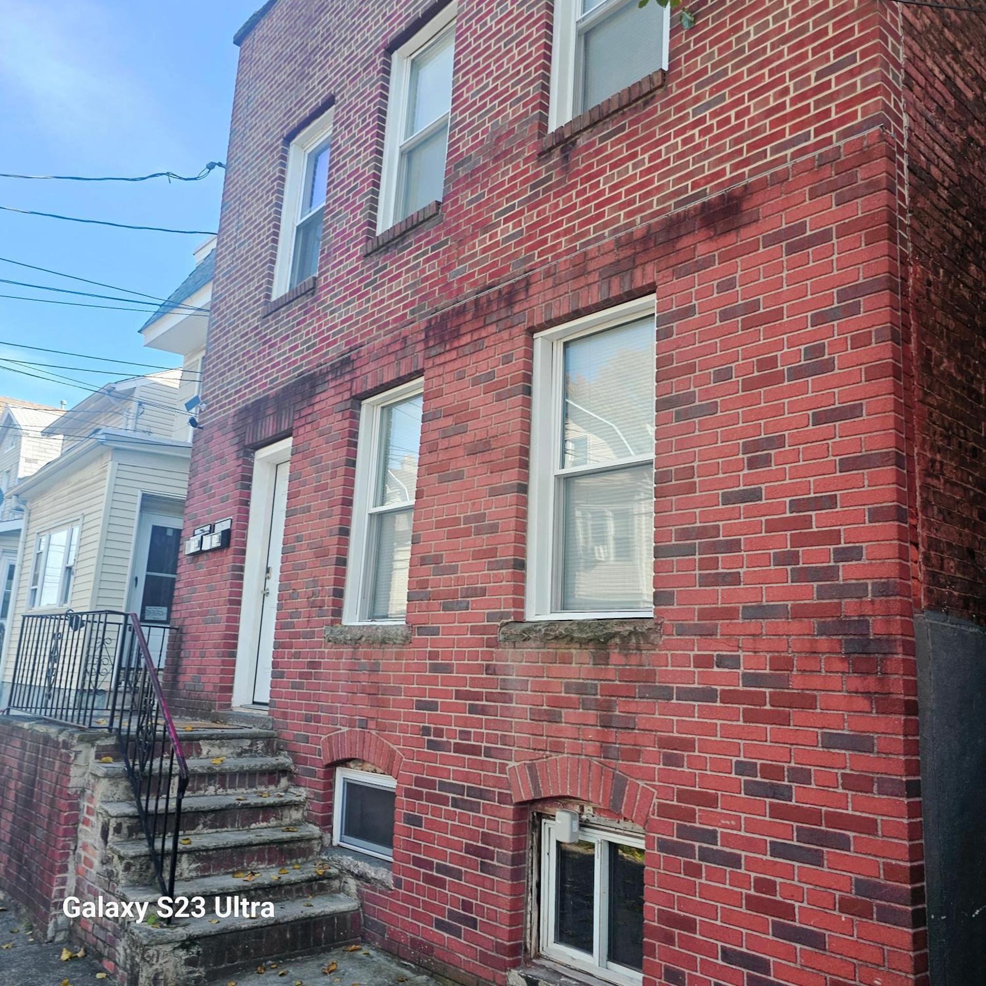 Divine Villa and Resort -26 Grace Street Irvington NJ -EWR airport -Prudential - NJIT -Penn station